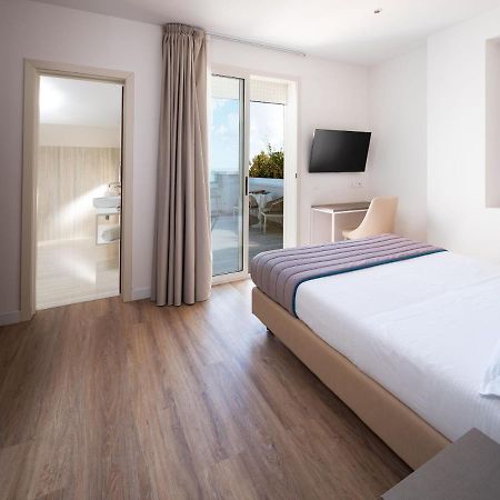 Trevi Family Resort Cattolica Exteriör bild